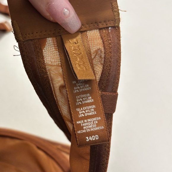 SKIMS Ultra Fine Mesh Convertible Strapless Underwire Bra in Bronze - Picture 7 of 7